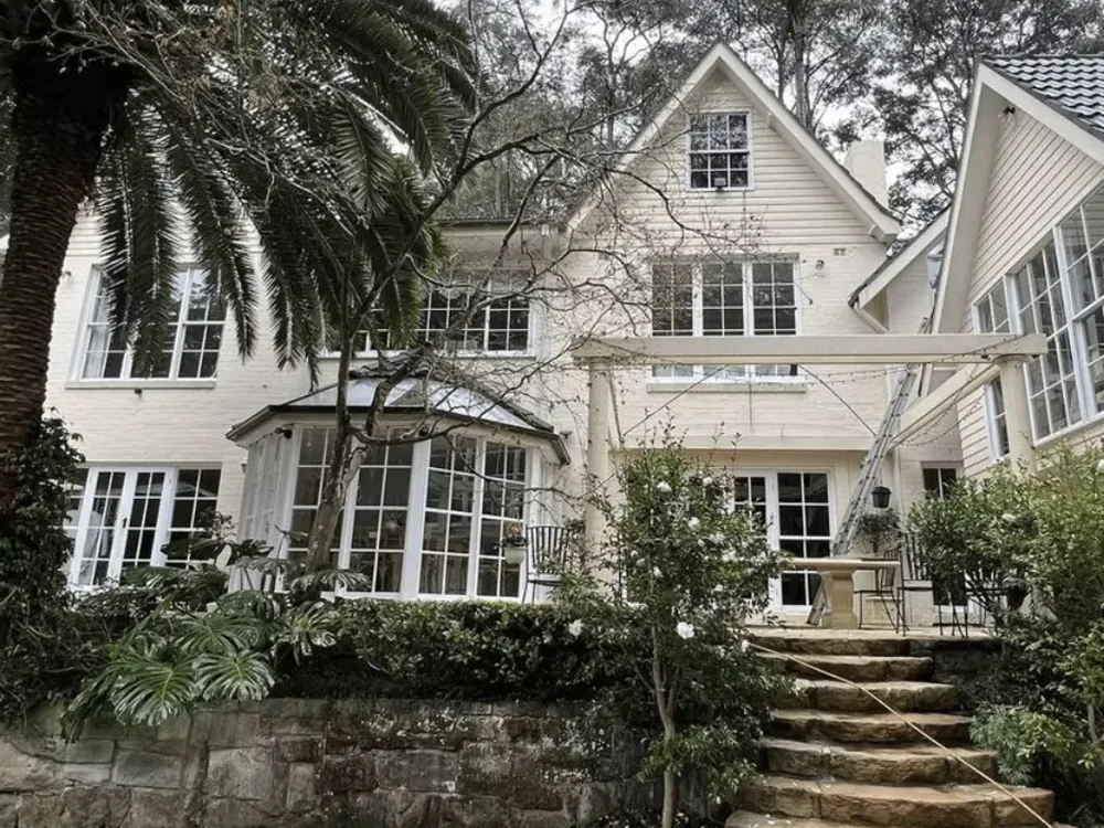 Clean brick home exterior after exterior cleaning in Melbourne's Eastern Suburbs
